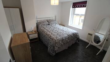 Apartment | 2 bedrooms, free WiFi, bed sheets