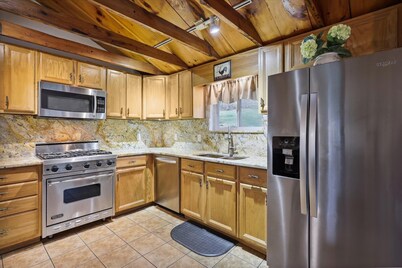 Cozy Cottage | 1BR,1BA, Hot Tub, Fireplace