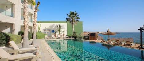 Outdoor pool, sun loungers