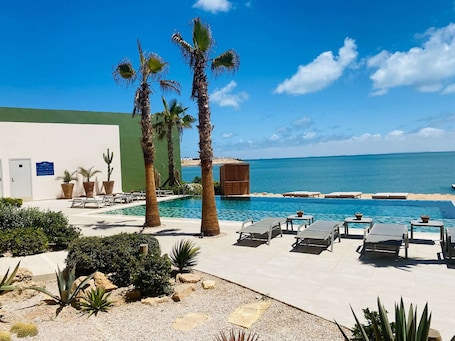 Outdoor pool, sun loungers