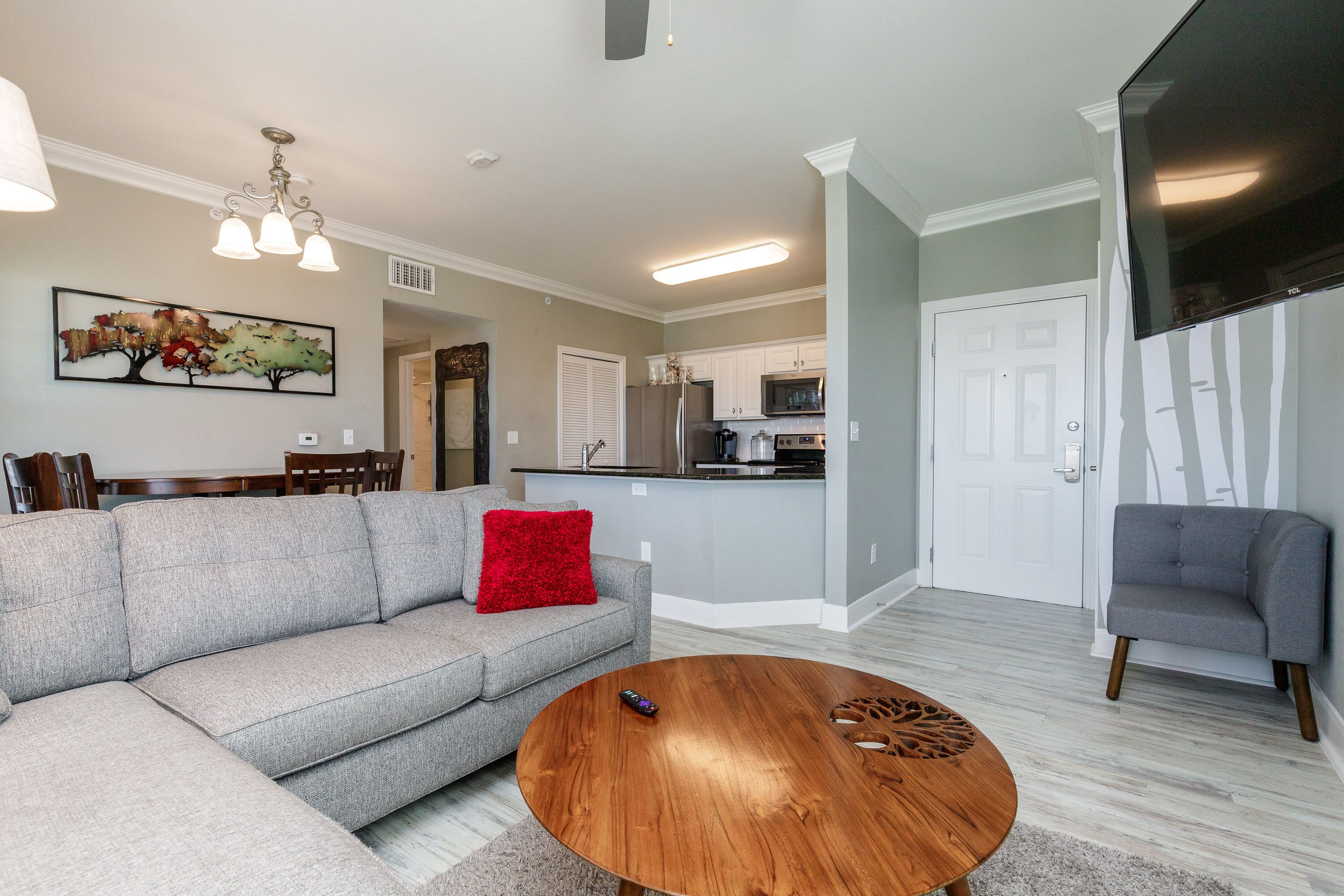 Pathway to the Sea C201-Two Bedroom W/ Private Pathway to Beach & Pool