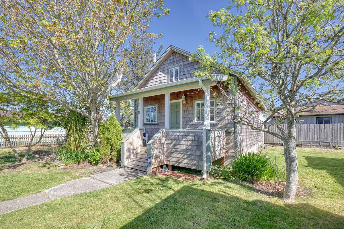 Pets friendly, In Town, walk to everything (SportsMan)