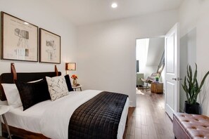 10 bedrooms, desk, iron/ironing board, travel crib