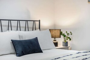 2 chambres, fer et planche à repasser, Wi-Fi, draps fournis