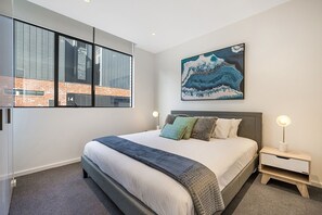 2 chambres, fer et planche à repasser, Wi-Fi, draps fournis