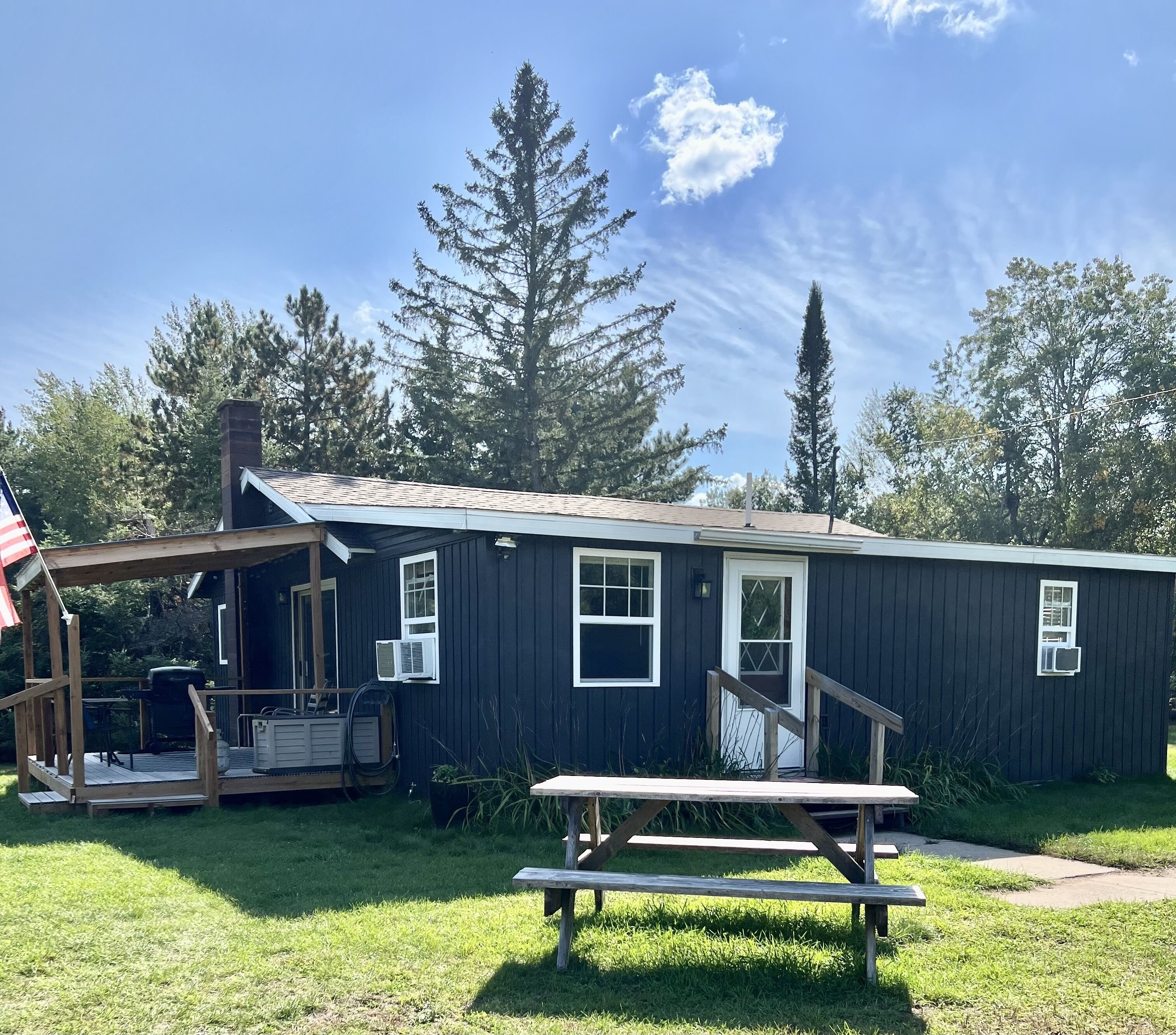 Rare 3 BR cabin on the trail