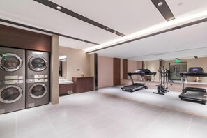Fitness facility - Home Inn Hotel Beijing South Station (Beijing)