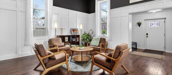 Sanctuary by the Shore, Unique Stay W/ Hot Tub by Lake MI