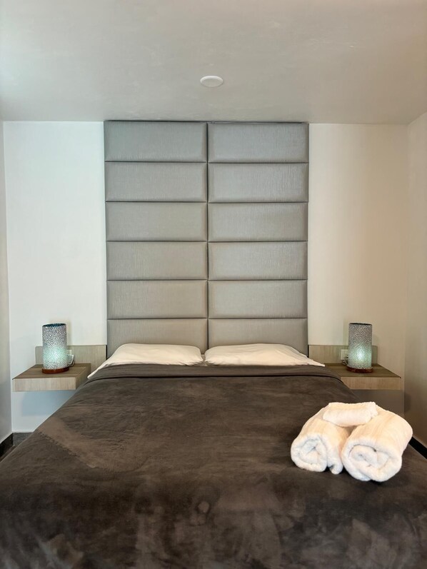 1 bedroom, free WiFi, bed sheets