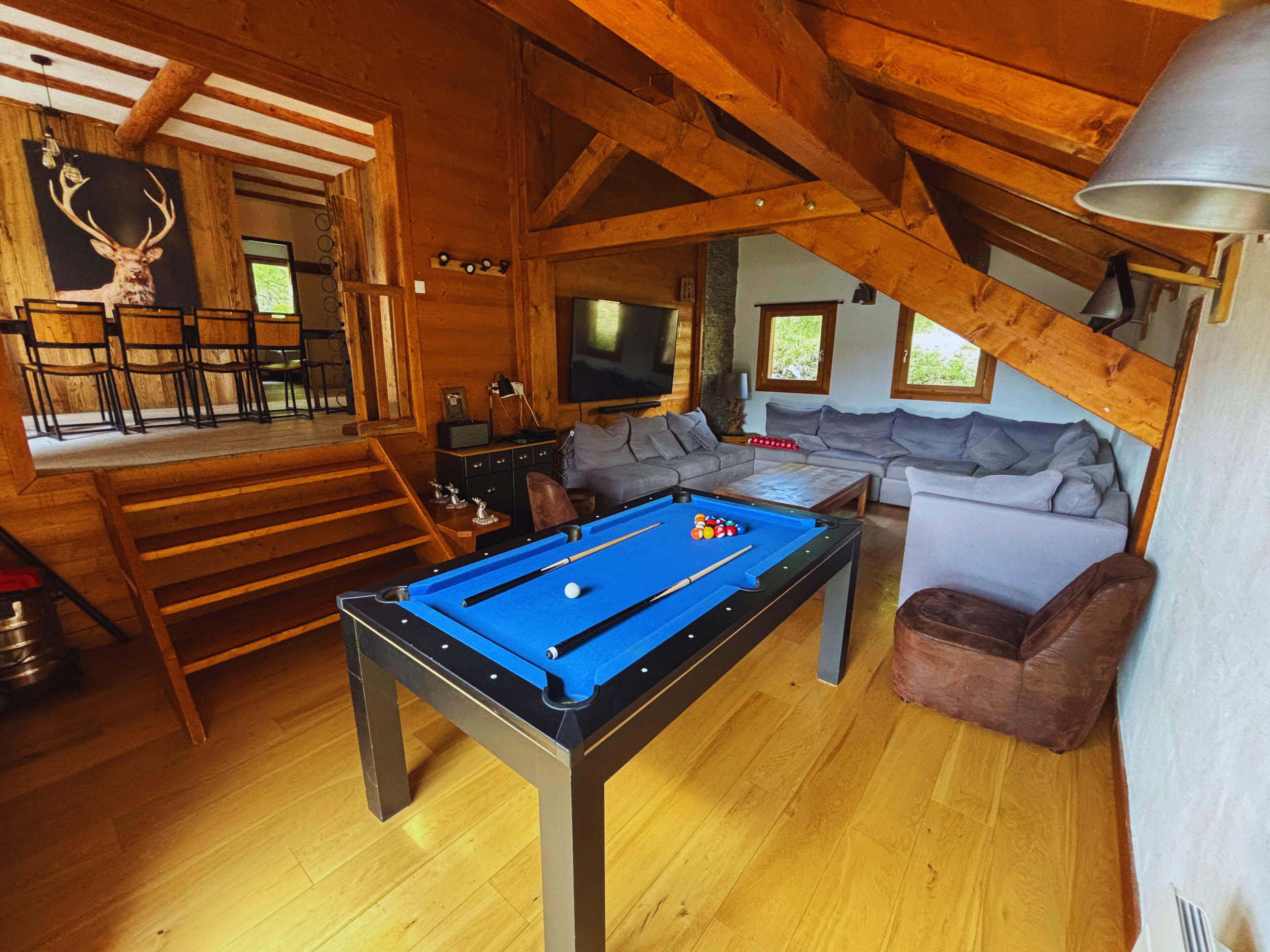 16-person Chalet Ski In Ski Out Jacuzzi Cinema Room Billiards Foosball - Montgenèvre