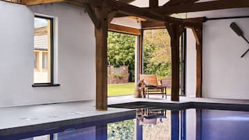 Piscine couverte, piscine chauffée