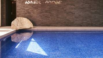 Fresh Escapes - Swallows End - Romantic - hot tub , sauna, pool
