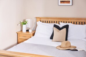 1 bedroom, iron/ironing board, travel cot, free WiFi
