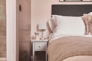 Fresh Escapes - Harbour Breeze - Hot Tub - Torquay - Sleeps 4 - Harbour Breeze (Torquay)