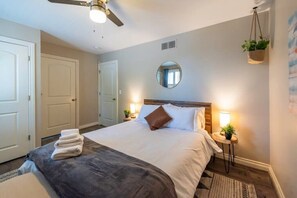 4 bedrooms, desk, iron/ironing board, travel crib