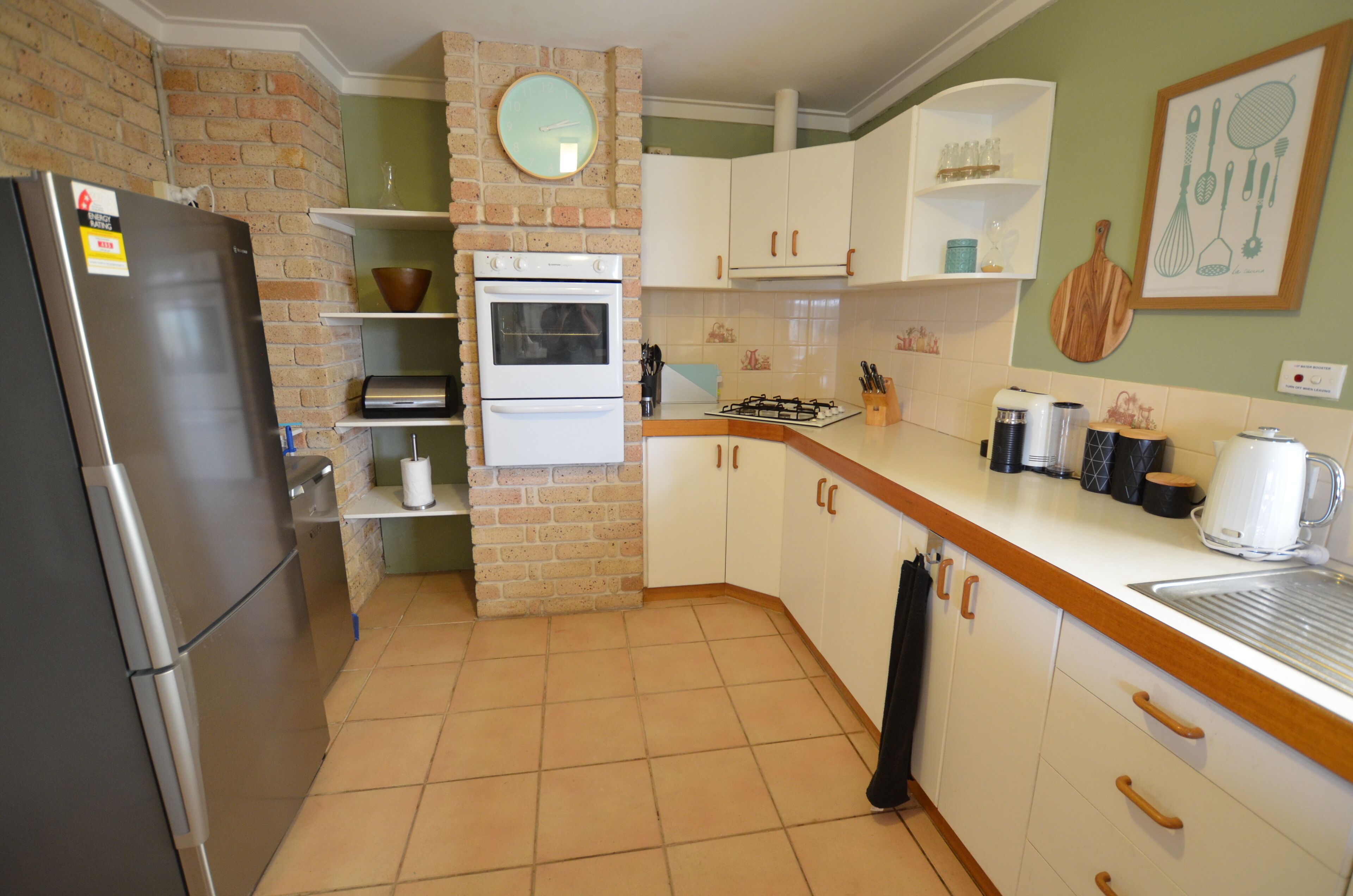Fridge, microwave, oven, cookware/dishes/utensils