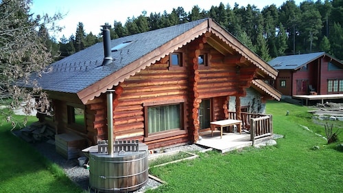 Chalet Le Ticou avec un magnifique jardin