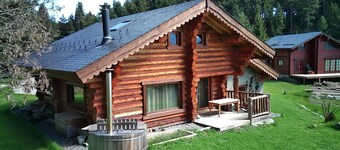 Chalet Le Ticou with magnificent garden