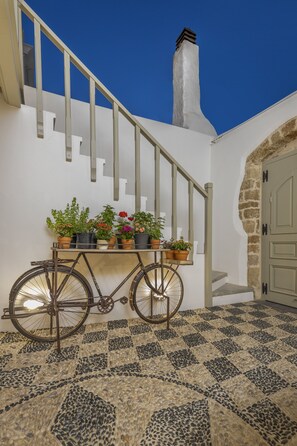 Property grounds - Amarada City Suites located in an ideal part of the center of Rhodes city (Rodos)