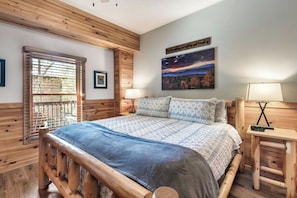 5 bedrooms, desk, iron/ironing board, travel crib - Spacious 5 BR/Triple Deck/View from top/close to all attractions in Gatlinburg. (Gatlinburg)