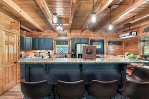 Fridge, microwave, oven, stovetop - Spacious 5 BR/Triple Deck/View from top/close to all attractions in Gatlinburg. (Gatlinburg)