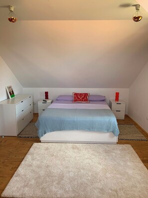 Unclassified image, 5 of 36, button