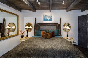 4 bedrooms, iron/ironing board, travel cot, WiFi