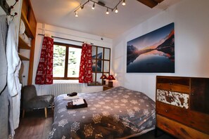 7 chambres, fer et planche à repasser, lit parapluie, Wi-Fi gratuit