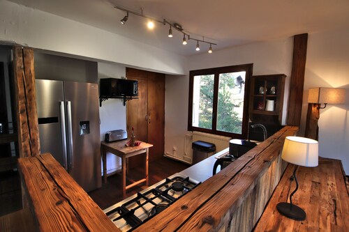 CHALET 16/18 PERSONS JACUZZI SAUNA CINEMA ROOM VIEW SLOPES AND MOUNTAINS