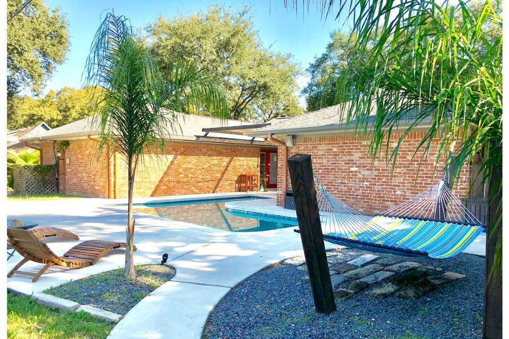 Mid Century Modern, Luxury Private Home | Breathtaking Pool