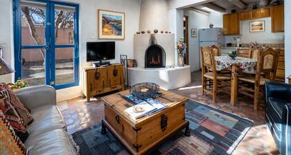 Casita Don Manuel | In Downtown Santa Fe, Private Yard + Kiva Fireplace!