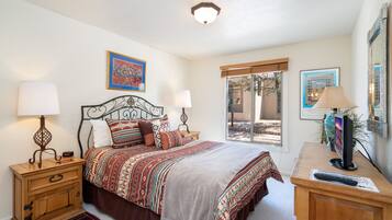 2 bedrooms, iron/ironing board, internet, bed sheets