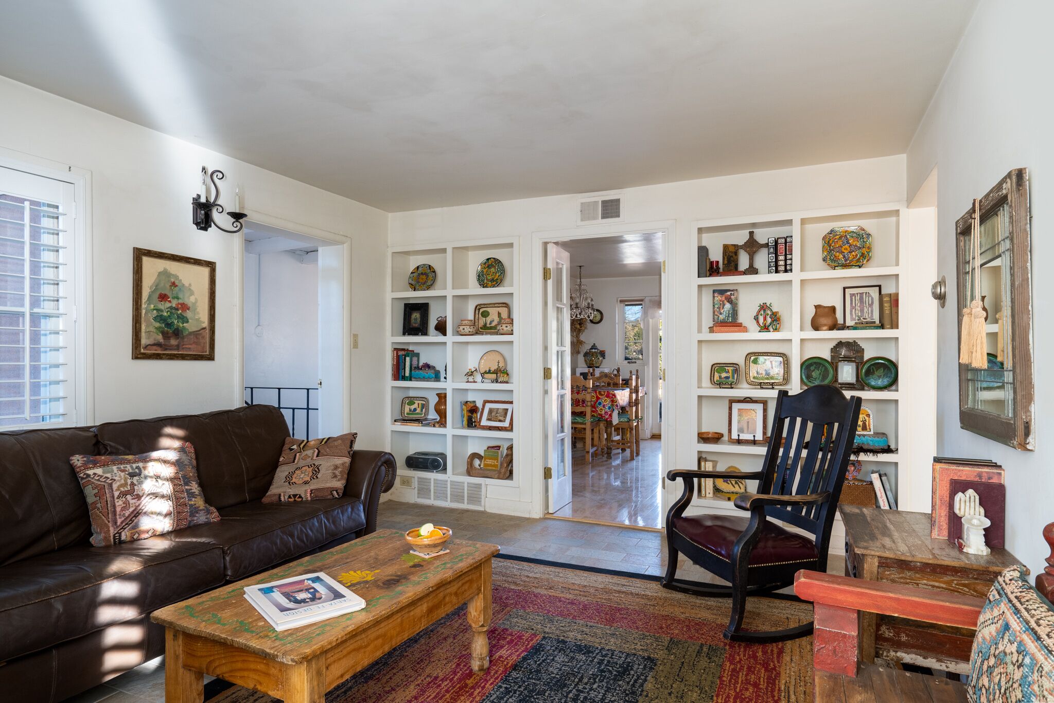 Mountain view condo, patio + cozy fireplace less than 1 mile to Santa Fe Plaza