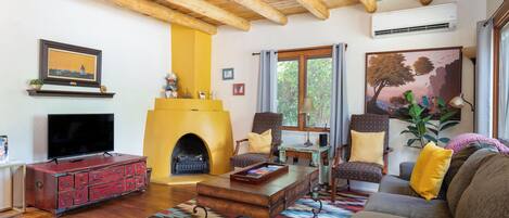 Smart TV, lareira, pebolim