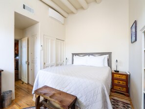 3 chambres, fer et planche à repasser, accès Internet, draps fournis