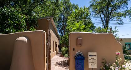 Siete Caballos | Fireplace, Patio, Blocks to Plaza