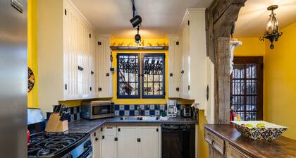 La Vida Buena | Unique Retreat, Heart of Santa Fe!