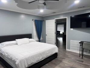 3 makuuhuonetta, silitysrauta/-lauta, Wi-Fi, vuodevaatteet