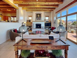 Smart TV, fireplace, DVD player