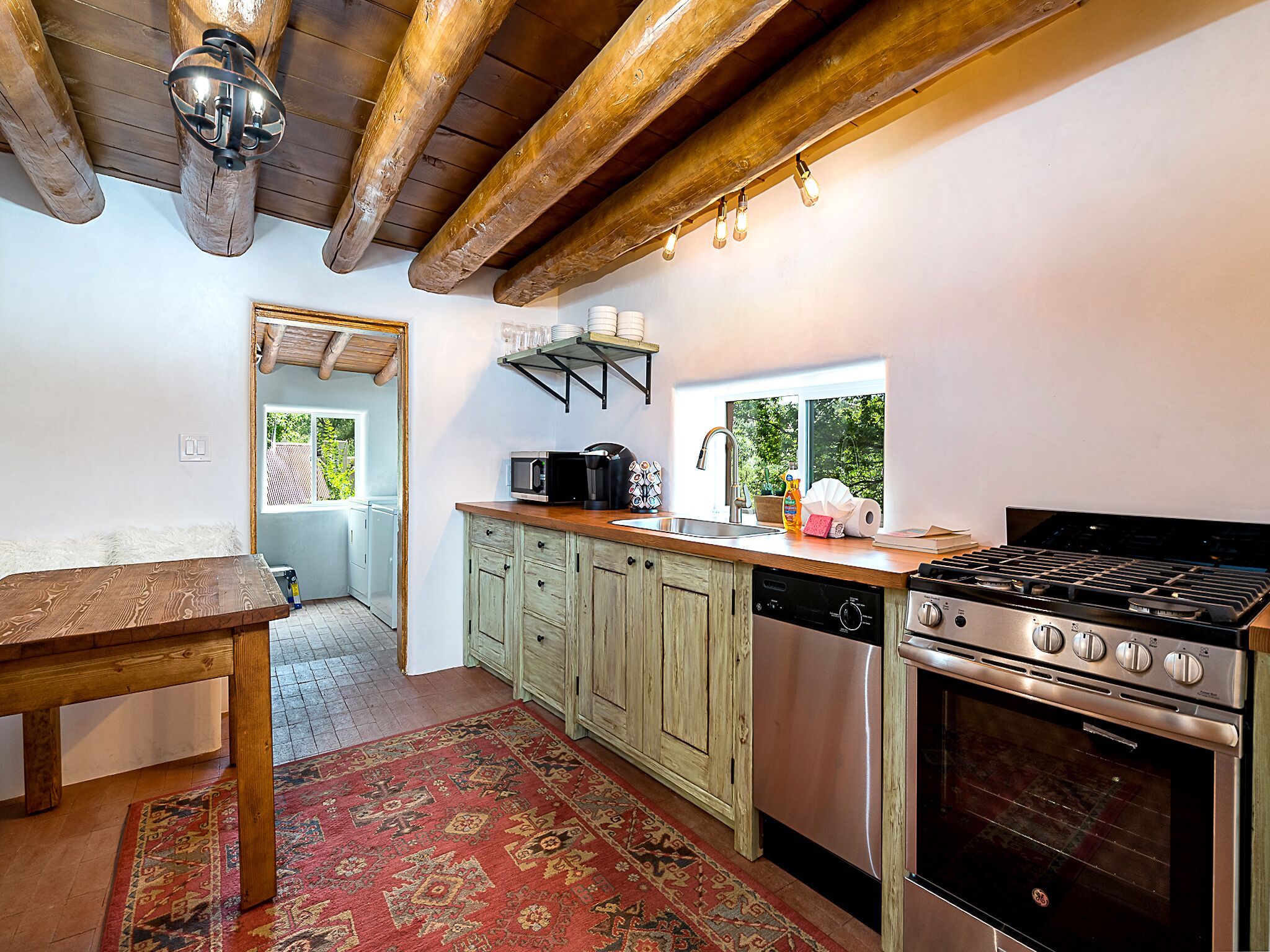 Casa Sarita | Pets, Near Trails + Galleries!