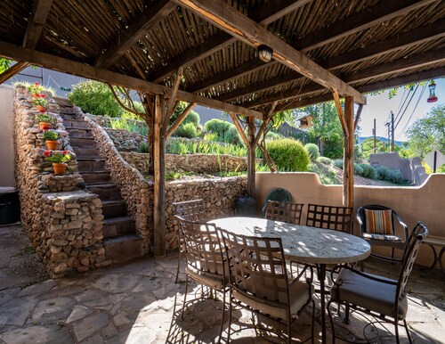 Harmony House | Great Outdoor Space, Near Downtown
