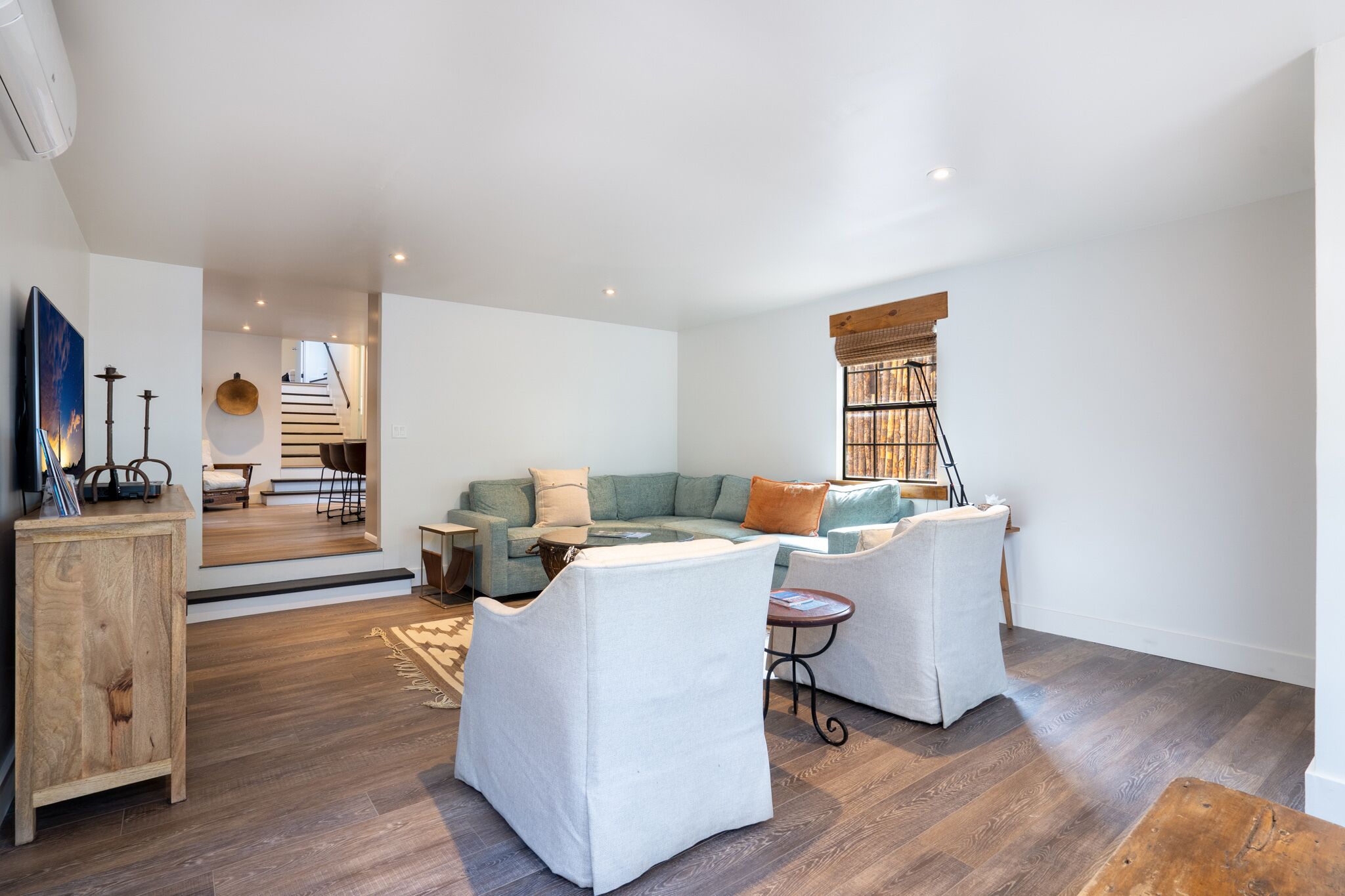 Hillside House | Private Courtyard, Walk Downtown!