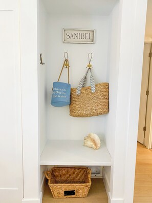 Interior - Loggerhead Cay 482 -All New! Beautiful Condo Quick Walk To Beach (Sanibel)