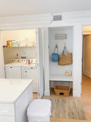 Interior - Loggerhead Cay 482 -All New! Beautiful Condo Quick Walk To Beach (Sanibel)