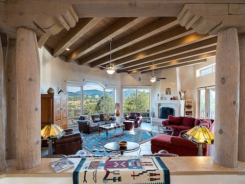 Dorthia Garden Retreat & Views | Stunning 360 View