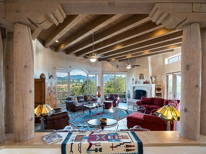 Dorthia Garden Retreat & Views | Stunning 360 View