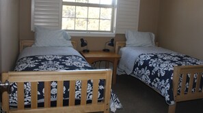 6 bedrooms, iron/ironing board, free WiFi, bed sheets