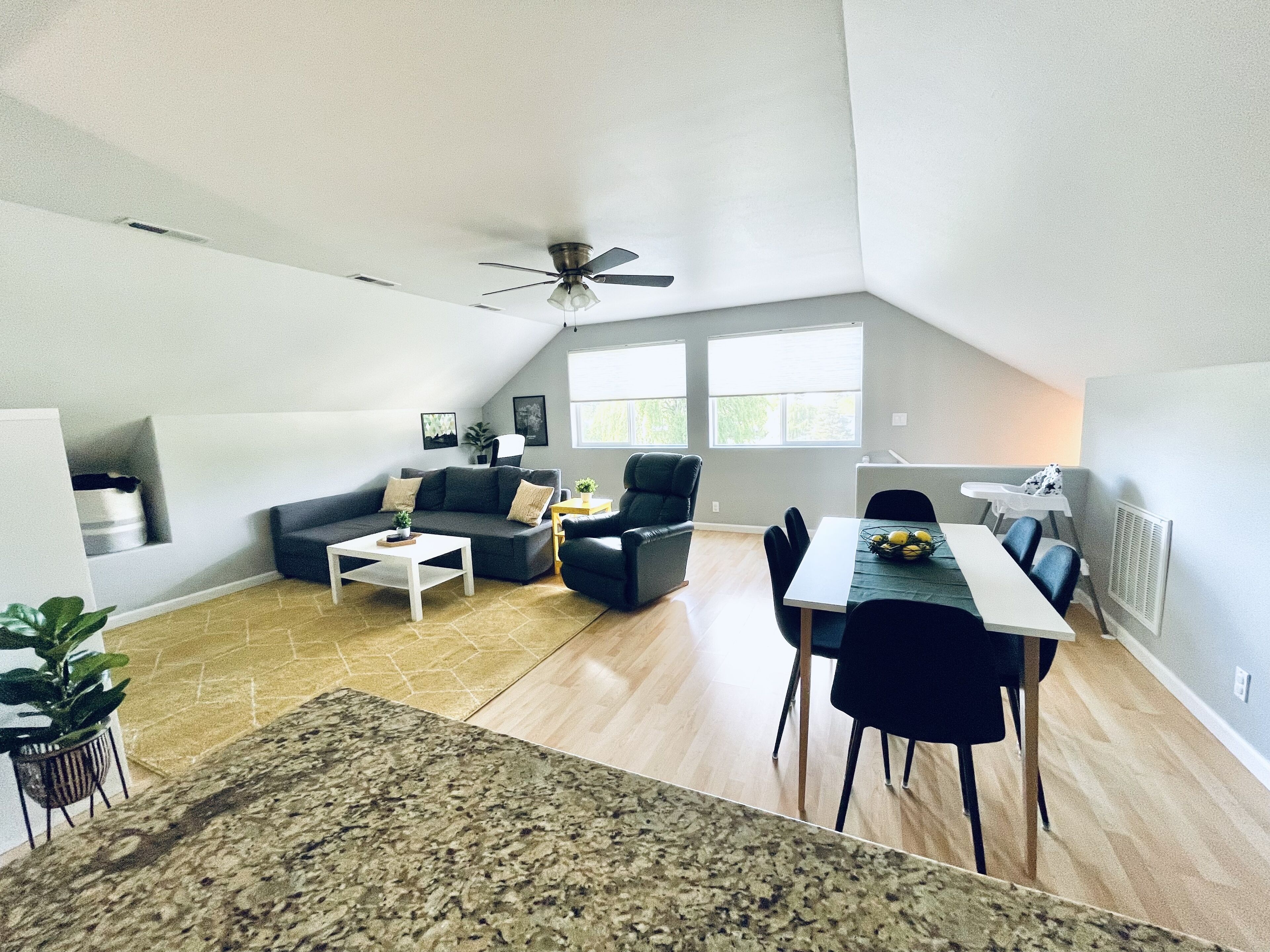 Evergreen Landing-Modern APT Perfect for Duck Fans