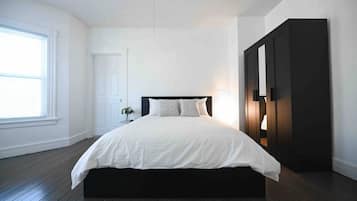 2 dormitoris, planxa i posts de planxar, wifi i roba de llit