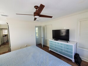 3 habitaciones, escritorio, wifi gratis y ropa de cama 